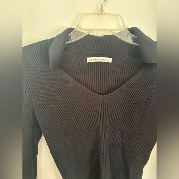 Abercrombie black rib v neck collared sweater size small - Picture 2 of 9